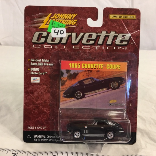 NIP Johnny Lightning Corvette Collection DieCast Metal Body & Chassis "1965 Corvette Coupe