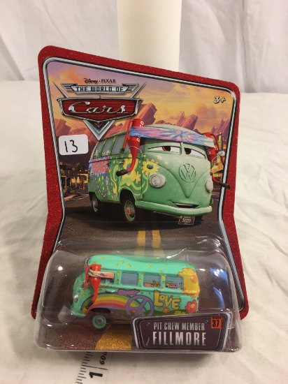 NIP Collector Disney Pixar The World Of Cars Pit Crew Member Fillmore #37