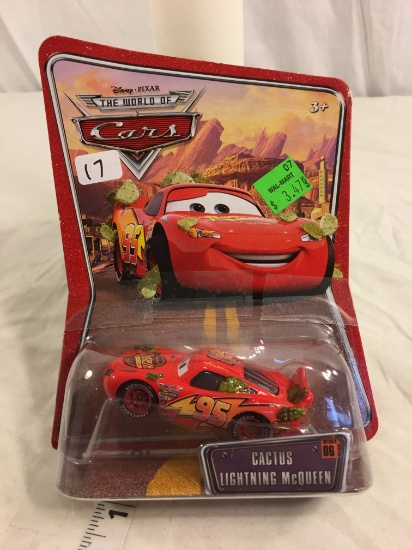 NIP Collector Disney Pixar The World Of Cars  Cactus Lightning McQueen #06