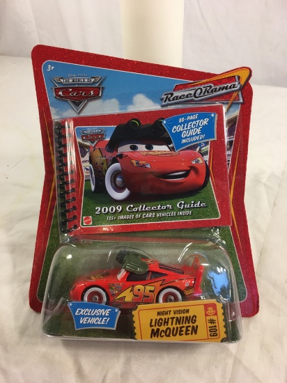 NIP Collector Disney Pixar The World Of Cars  Race O Rama Lightning McQueen #109