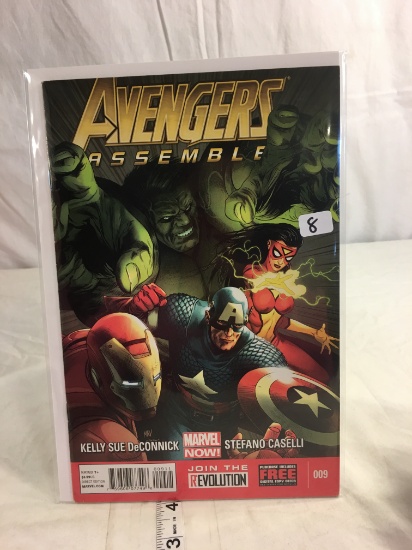 Collector Marevl Comics Avengers Asssemble Comic Book No.9