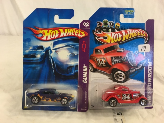 Lot of 2 Pieces Collector New in Package Hot wheels 1/64 Scale Die-cast Metal & Plastic Parts