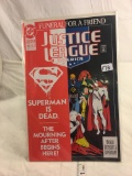 Collector DC< Comics Funeral For A Friend Justice League Of America Comic Book No.70