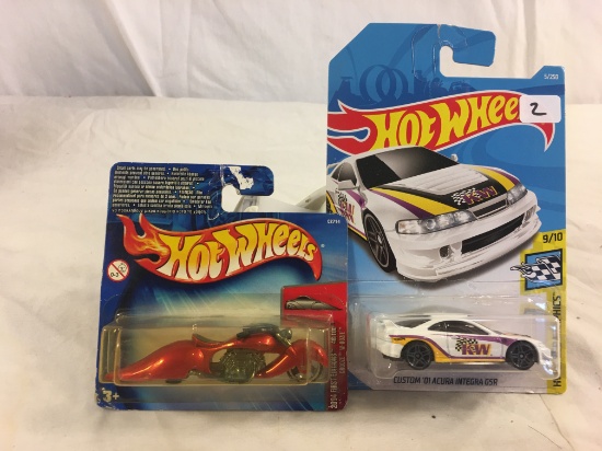 Lot of 2  New in Package Hot wheels Mattel 1/64 Scale DieCast Metal & Plastic Parts Cars