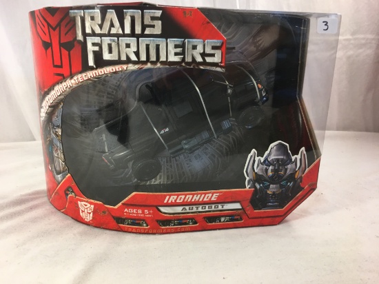 Collector NIB Hasbro Transformers Autobot IronHide Action Figure Sz:8"
