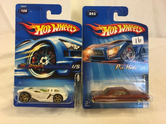 Lot of 2 Pieces Collector New in Package Hot wheels 1/64 Scale Die-cast Metal & Plastic Parts