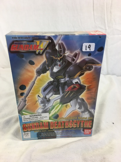 New Sealed Collector Bandai Mobil Suit Wing Gundam Deathscythe Action Figure Model Kit 8.5x6"