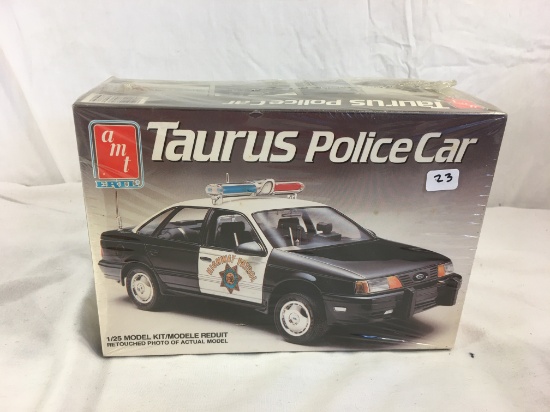 New Sealed Collector Amt ERTL Taurus Police Car 1/25 Scale Model Kit