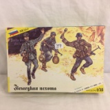 Collector  Boehho Russia Model Kit 1/35 Scale Boncka CC - See Pictures