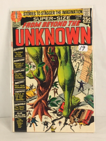 Collector Vintage DC, Comics Super-Size From Beyond The Unknown Comic Book No.7