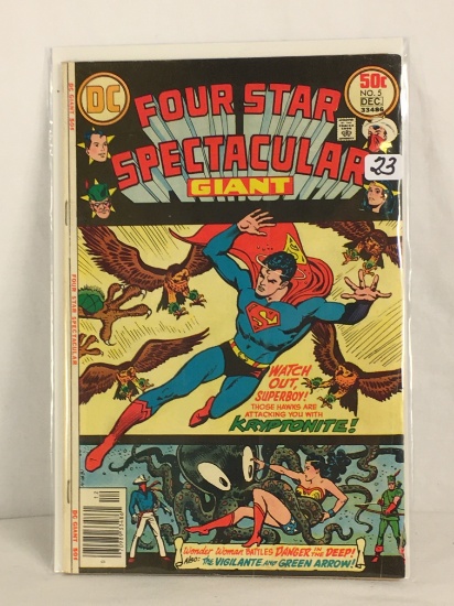 Collector Vintage DC, Comics Giant Four Star Spectacular Comic Book No.5