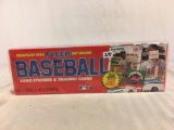 New Sealed Box - 1988 Fleer Baseball Logo Stickers & Trading Cards Sport Cards