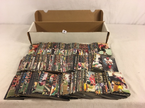 Collector Loose Vintage Score 1997 NFL Rookies Trading Cards In A Box