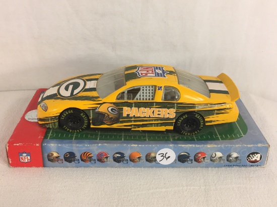 Collector Loose NFL Packers 1/24 Scale DieCast Metal Car