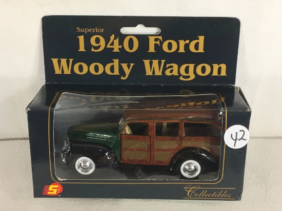 Collector Superior Chevrolet 1940 Ford Woody Wagon DieCast Metal 1/43 Scale