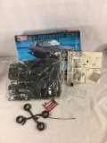 Collector Loose in Box Monogram Buick GNX 1987 1/24 Model Kit
