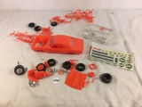 Collector Loose Plastic Model Kit 1/24 Sacle Orange Color - See Pictures