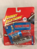 Collector NIP Johnny Lightning Motor Trend 1958 Ford Thunderbird #3 1/64 Sc Die Cast