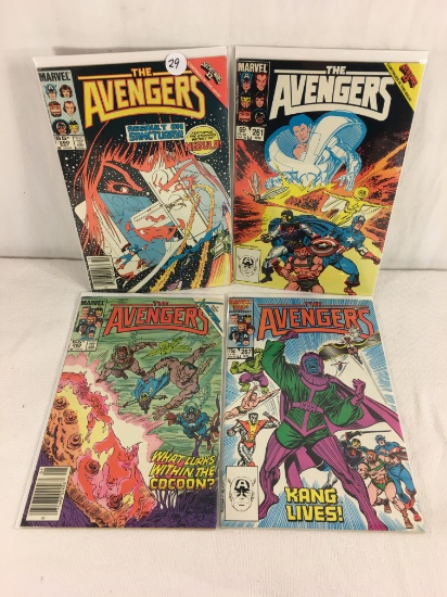 Lot of 4 Collector Vintage Marvel The Avengers Comic Books No.260.261.263.267.