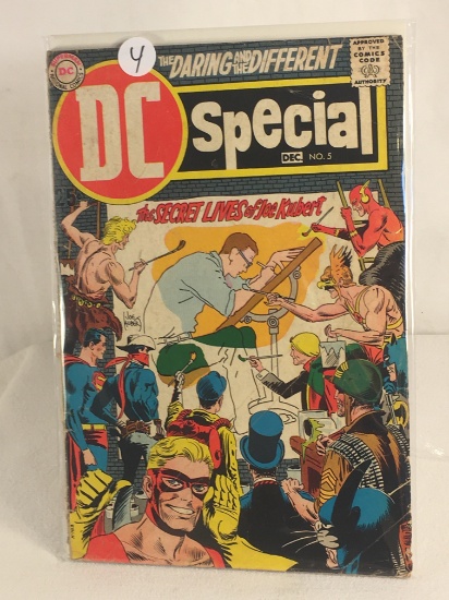 Collector Vintage DC Comics The Daring and The Different Special Comic Book #5