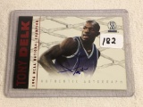 Collector 1997 Score Board Tony Delk Hand Signed Basketball Card