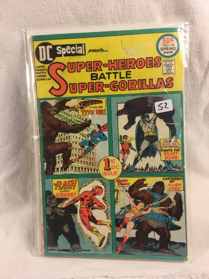 Collector Vintage DC Comics  Special Super-Heroes Battle Super Gorillas Comic Book No.16