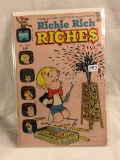 Collector Vintage Harvey Comics Richie Rich Riches Comic Book No.4
