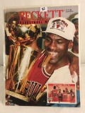 Collector  1993 Beckett Basketball Card  Magazine Issue #38