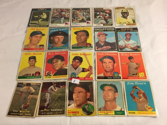 Lot of 20 Pcs Collector Loose Vintage Assorted Players Baseball Cards - See Pictures