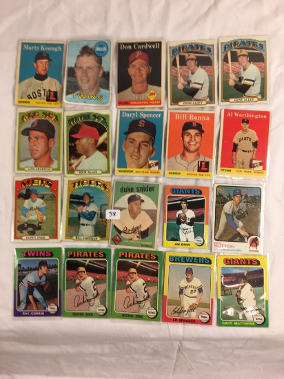 Lot of 20 Pcs Collector Loose Vintage Assorted Players Baseball Cards - See Pictures