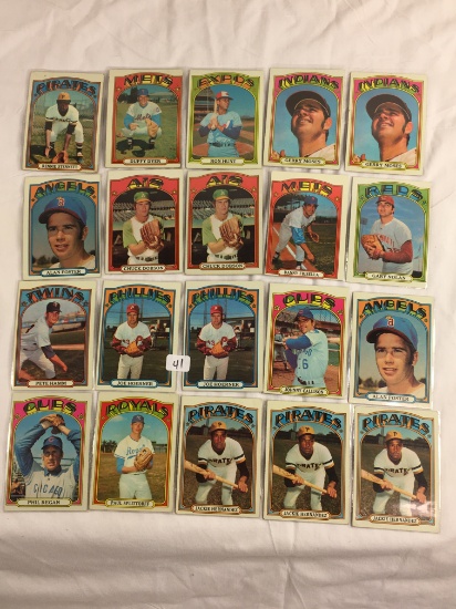 Lot of 20 Pcs Collector Loose Vintage Assorted Players Baseball Cards - See Pictures