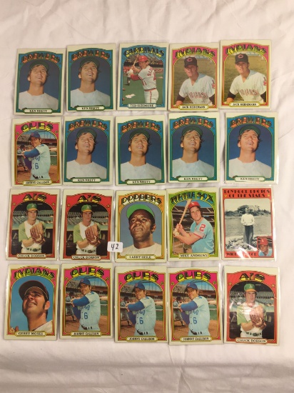 Lot of 20 Pcs Collector Loose Vintage Assorted Players Baseball Cards - See Pictures