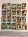 Lot of 20 Pcs Collector Loose Vintage Assorted Players Baseball Cards - See Pictures