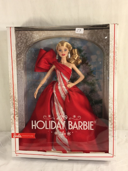 Collector NIP 2019 Mattel Holiday Celebration Barbie Doll 11-12" Tall Doll - See Pictures