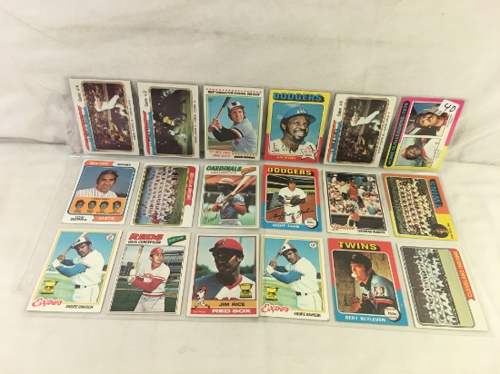 Lot of 18 Pcs Collector Vintage Sport MLB Baseball Sport Trading Assorted Cards & Players