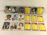 Lot of 18 Pcs Collector Vintage Sport NFL Football Sport Trading Assorted Card and Players