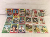 Lot of 18 Pcs Collector Vintage Sport MLB Baseball Sport Trading Assorted Cards & Players