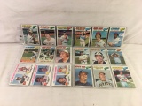 Lot of 18 Pcs Collector Vintage Sport MLB Baseball Sport Trading Assorted Cards & Players