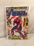 Collector Vintage Marvel Comics The Avengers Hawkeye Battles Alone Comic Book No. 189