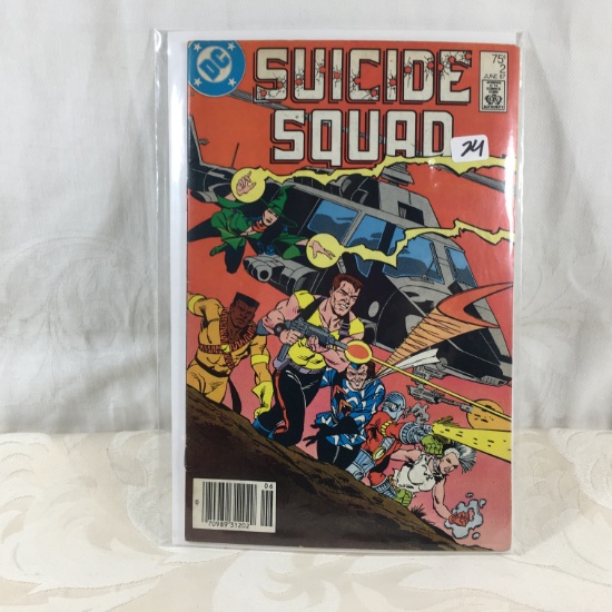 Collector Vintage DC Comics Suicide Squad Comic Book No.2