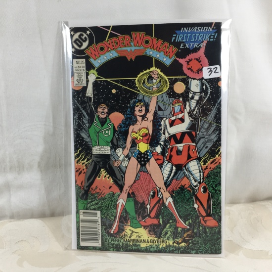 Collector Vintage DC Comics Wonder Woman Comic Book No.25