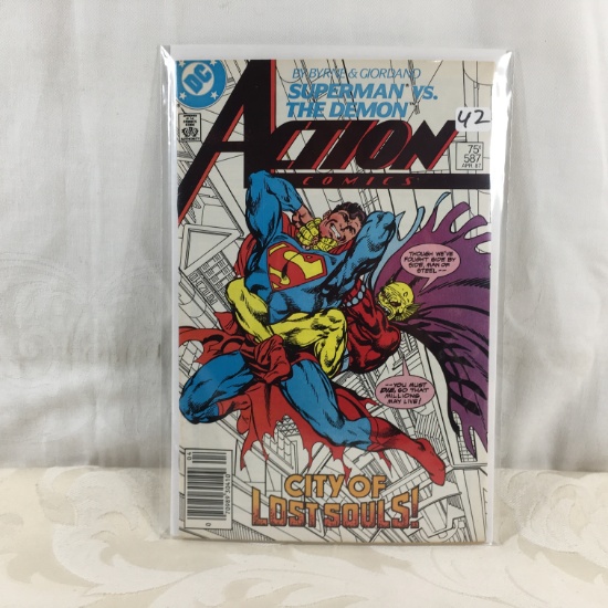 Collector Vintage DC Comics Supermans Action Comics Comic book No.587