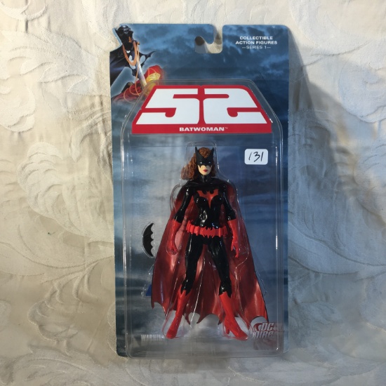 NIP Collector DC Direct 52 Batwoman Action Figure 7"Tall Action Figure