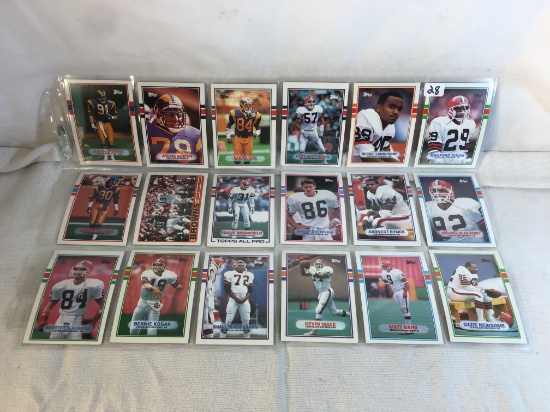 Lot of 18 Pcs Collector Vintage  NFL Football Sport Trading Assorted Cards & Players - See Photos