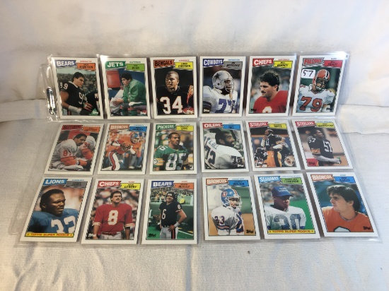 Lot of 18 Pcs Collector Vintage NFL Football Sport Trading Assorted Cards and Players - See Pictures