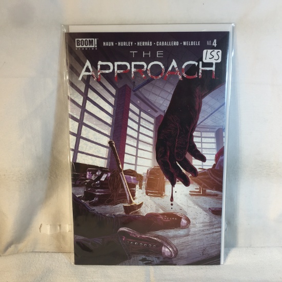 Collector Modern Boom Stuios The Approach Comic Book No.4