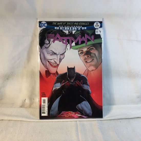 Collector Modern DC Comics Batman Comic Book No.32