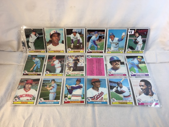 Lot of 18 Pcs Collector Vintage MLB Baseball Sport Trading Assorted Cards and Players - See Pictures