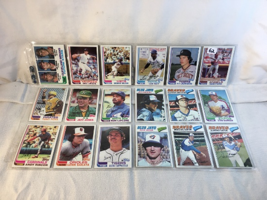Lot of 18 Pcs Collector Vintage MLB Baseball Sport Trading Assorted Cards and Players - See Pictures