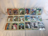 Lot of 18 Pcs Collector Vintage MLB Baseball Sport Trading Assorted Cards & Players - See Pictures
